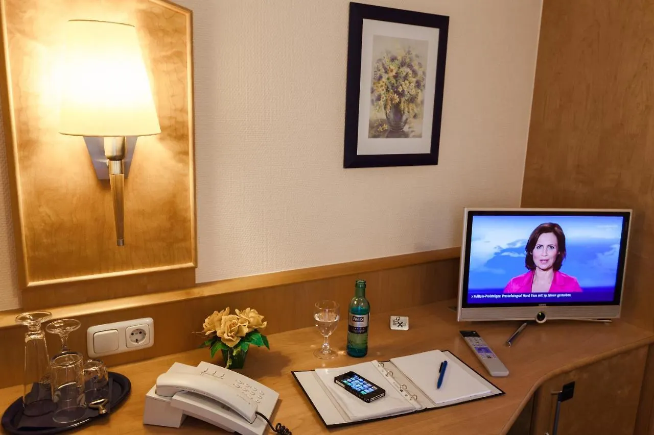 Hotel Sauer Garni Neu-Isenburg Bed & Breakfast