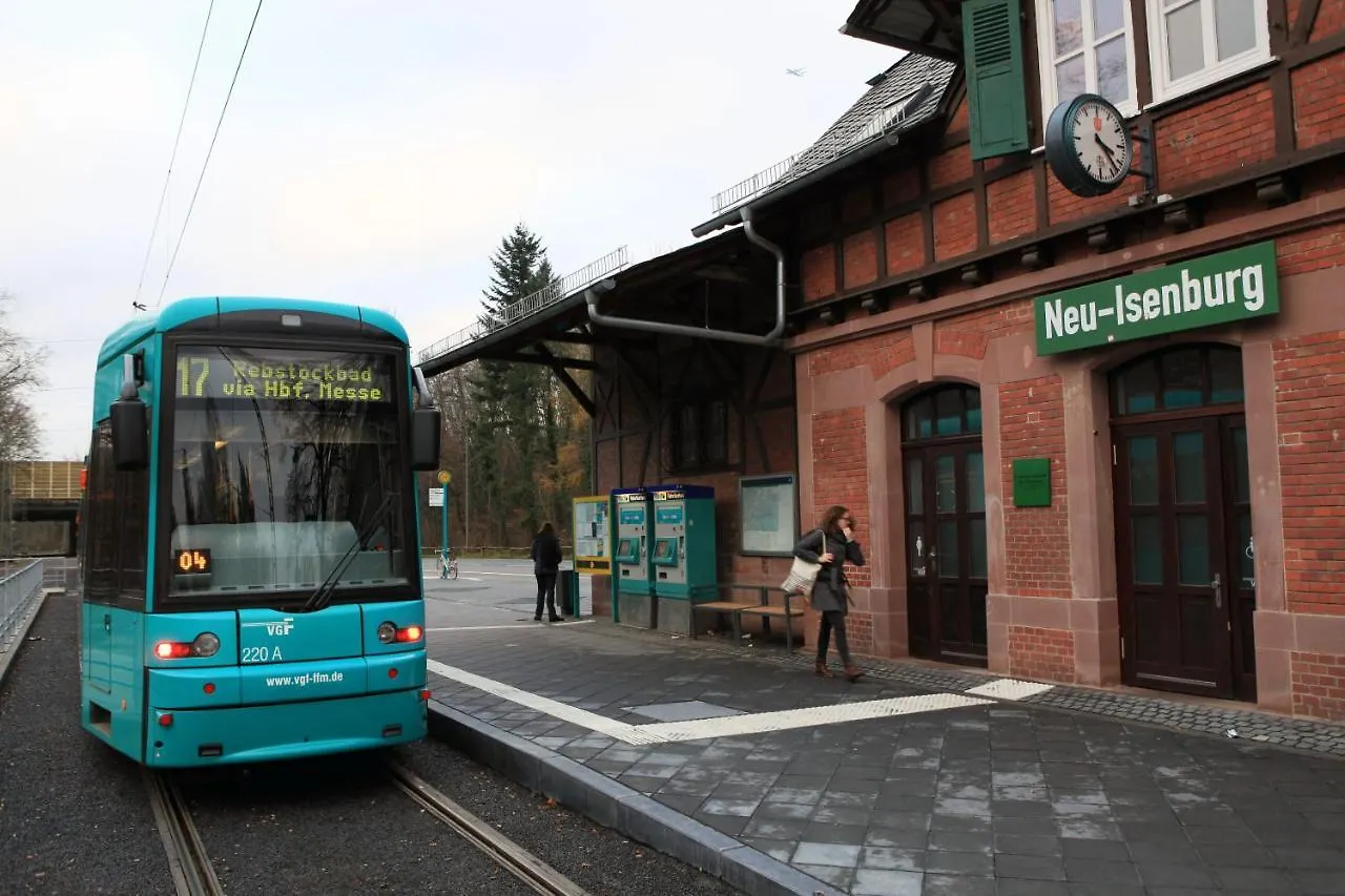 Bed & Breakfast Hotel Sauer Garni Neu-Isenburg
